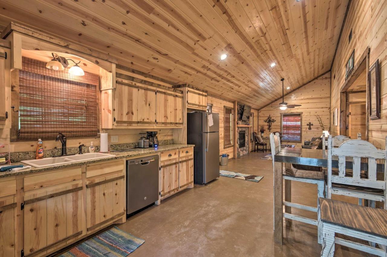 Cabin With Hot Tub - Near Broken Bow Lake And Hiking! Exterior photo